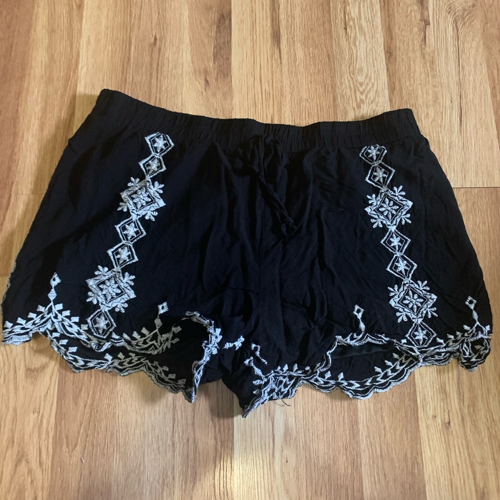 Black Design Shorts